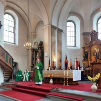 Bischof Heinrich bei seiner Predigt. © Norbert Grellmann