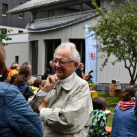 Bischof em. Joachim Reinelt genoss sichtlich das Wiedersehen mit vielen Bekannten. © Elisabeth Meuser