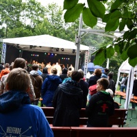 Beim Gottesdienst. © Elisabeth Meuser