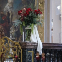 Ein Rosenstrauß als Zeichen für die Liebe und das füreinander Einstehen der Jubelpaare. © Andreas Golinski