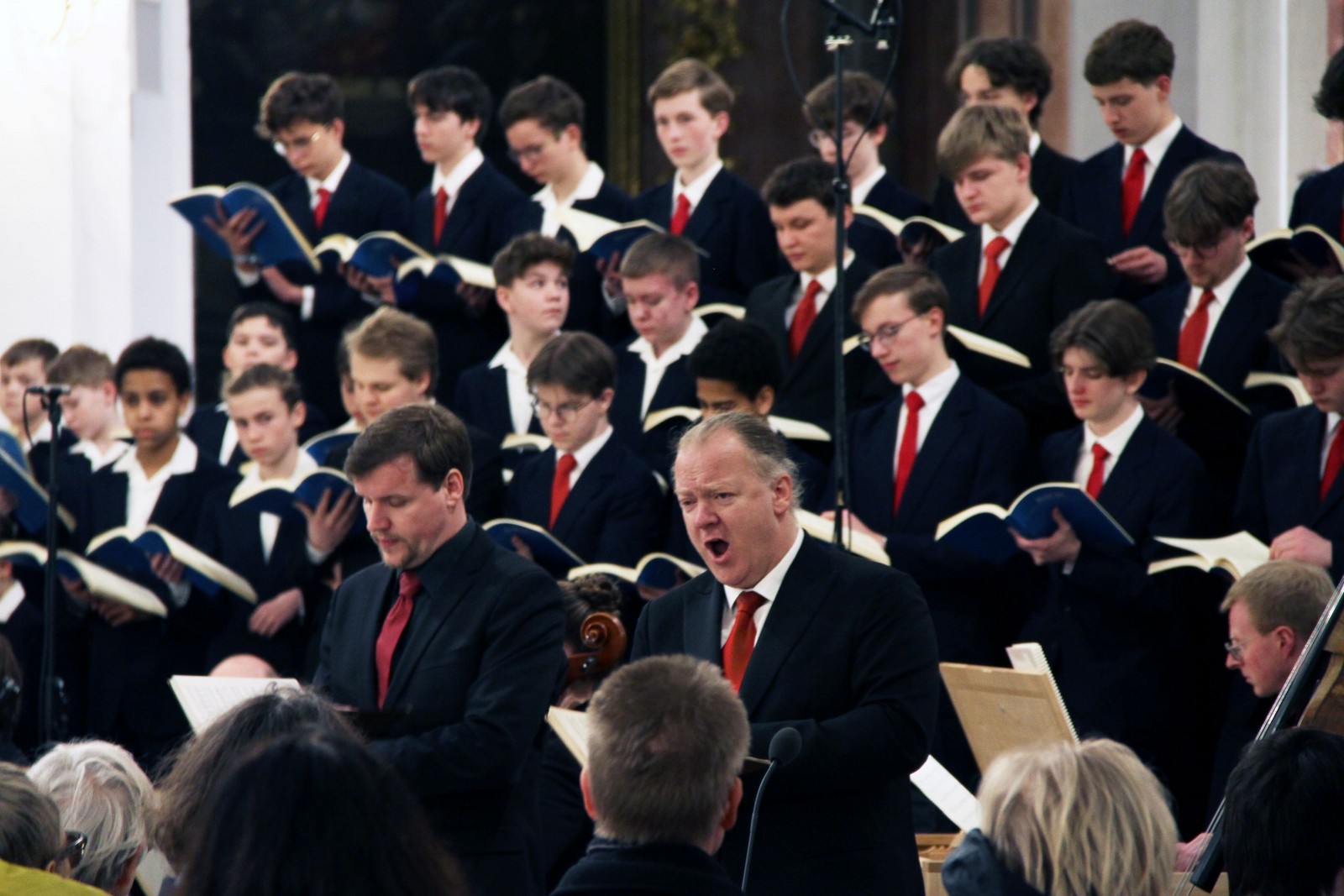 Gedenken an die Zerstörung der Stadt: Requiem von Gabriel Fauré mit Dresdner Kapellknaben in der Kathedrale