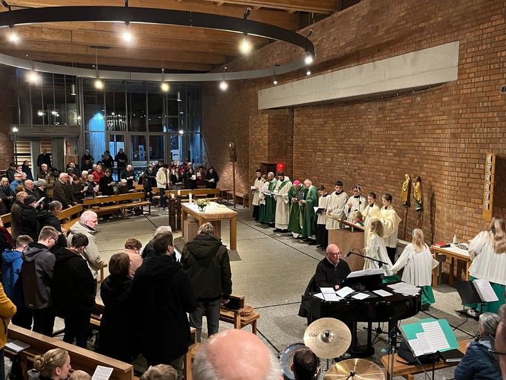 Beim Abschluss-Gottesdienst am Sonnabend in der Pfarrkirche St. Elisabeth in Gera. © privat