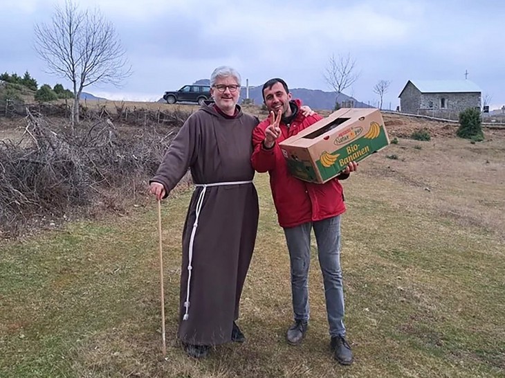 Kapuziner-Ordensleute unterstützen die Bevölkerung vor Ort. © Kapuziner