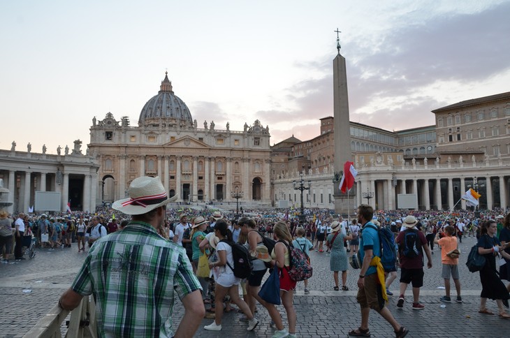 Blick auf den Petersdom in Rom - hier bei einer Ministrantenwallfahrt 2018.