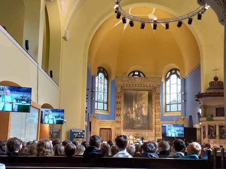 Beim Schuljahres-Eröffnungsgottesdienst in Zwickau. © Peter-Breuer-Gymnasium Zwickau