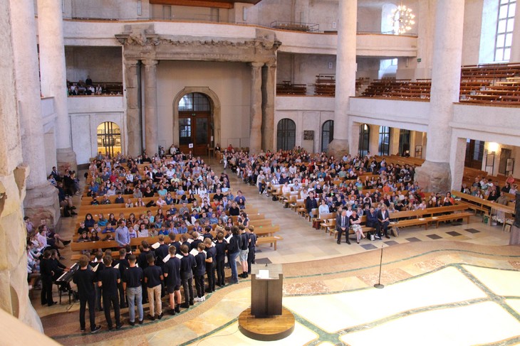 Ökumenischer Schuljahresanfangsgottesdienst in der Dresdner Kreuzkirche. © Andreas Golinski