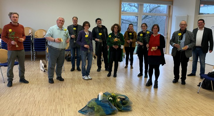 Nach Abschluss der Ausbildung - v.l.: Christoph Kern, Diakon Christoph Nitsche, Pedro Holzhey, Esperanza Spierling, Norbert Duschek, Angelika Lang, Ulrike Wicklein, Friederike Constanze Schüffny, Patricia Sorek, Pfarrer Thomas Bohne, Dr. Christian März