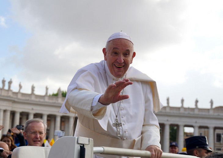 Erfahrungen mit Synodalität und Beteiligung im Bistum Dresden-Meißen sollen gesammelt und zu Weltsynode mit Papst Franziskus nach Rom gesandt werden. © Andreas Abendroth, in: Pfarrbriefservice.de