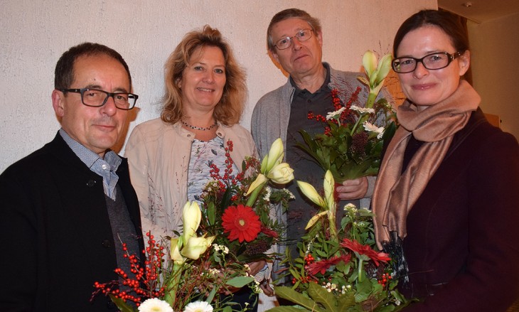 Der Stiftungsrat der Caritas-Stiftung. Von links Steffen Flath (Vorsitzender), Juliana Schneider, Michael Hummel (stellvertretender Vorsitzender und Dr. Anja Trute-Lahmann. Nicht im Bild: Jadwiga Günther. © Andreas Schuppert